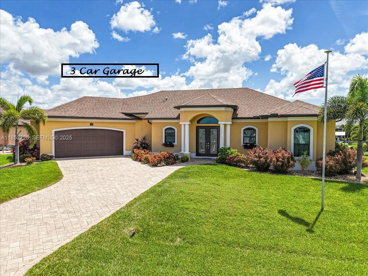 413 NW 39TH AVE, Cape Coral, FL 33993 photo 2