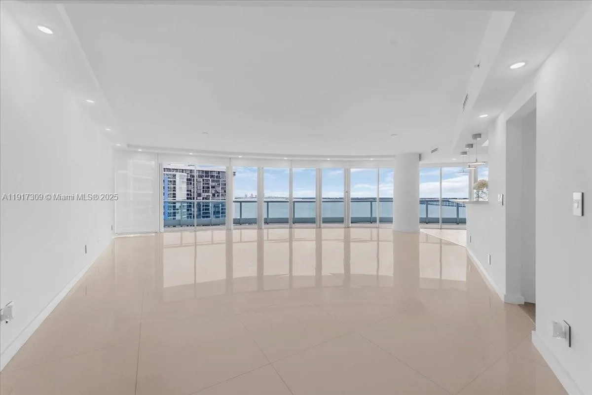 2127 Brickell Ave # 1701, Miami, FL 33129 photo 2