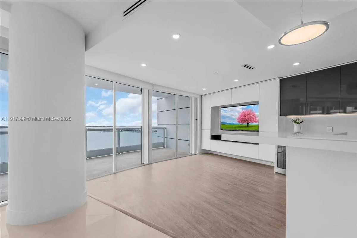 2127 Brickell Ave # 1701, Miami, FL 33129 photo 8