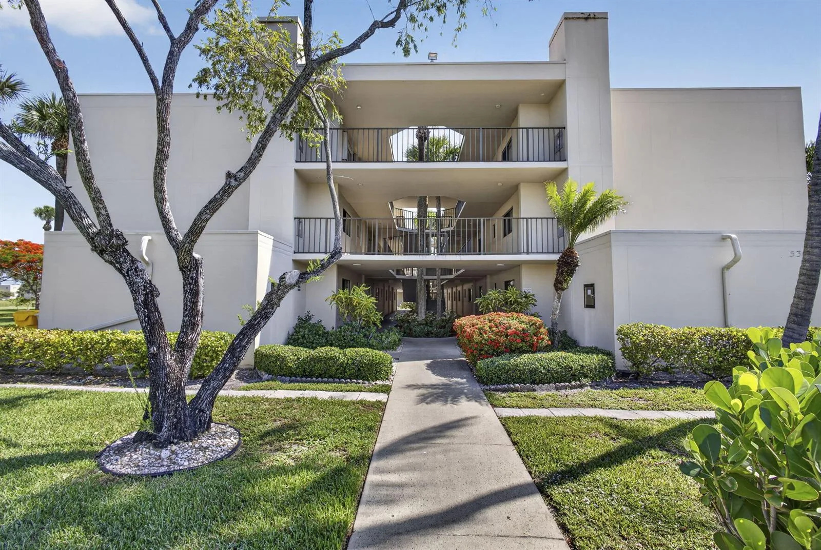 5340 Las Verdes Circle # 307, Delray Beach, FL 33484