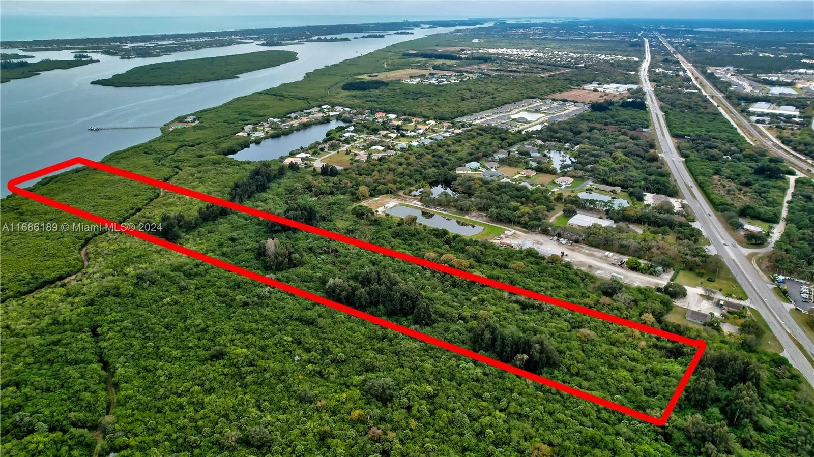 7570 39th Avenue, Vero Beach, FL 32967 photo 2