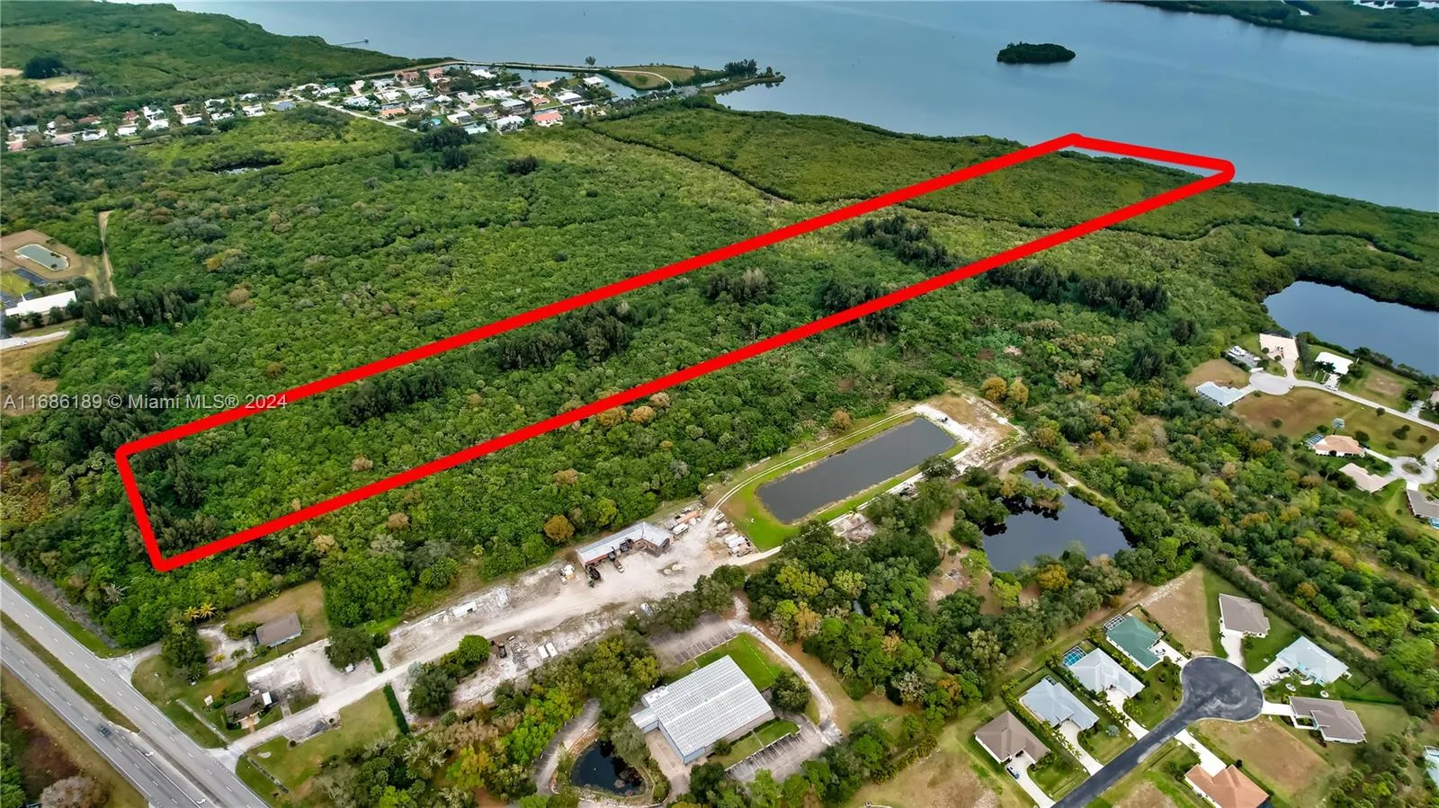 7570 39th Avenue, Vero Beach, FL 32967 photo 3