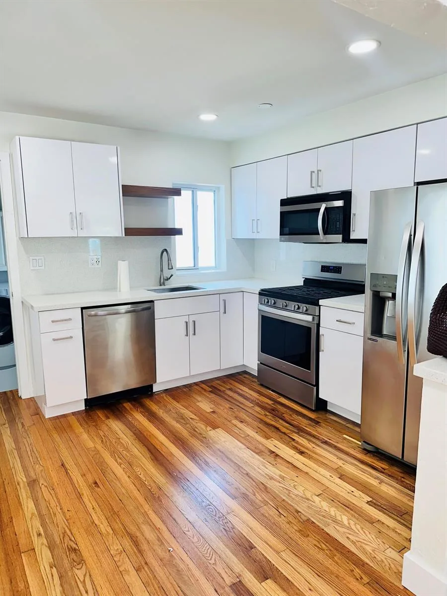 2425 Pierce Street, Hollywood, FL 33020 photo 4