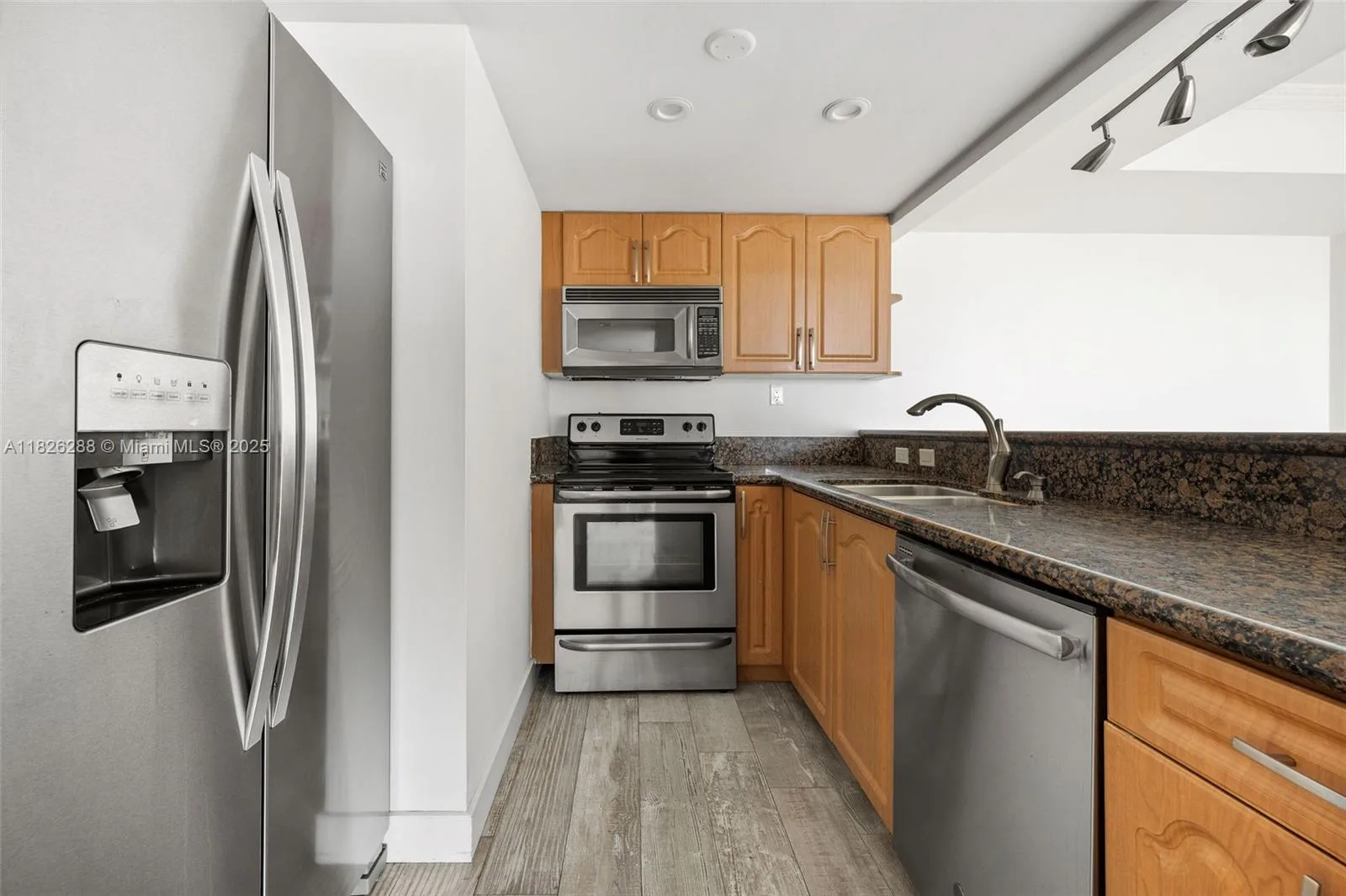 650 West Ave # 1508, Miami Beach, FL 33139 photo 8