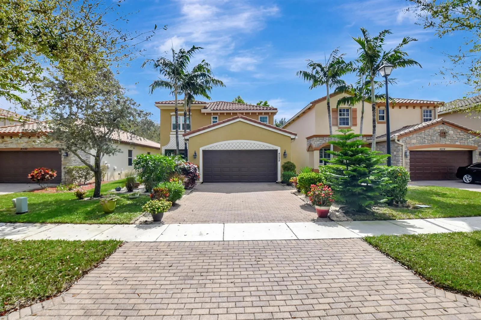4598 Capital Drive, Lake Worth, FL 33463 photo 2