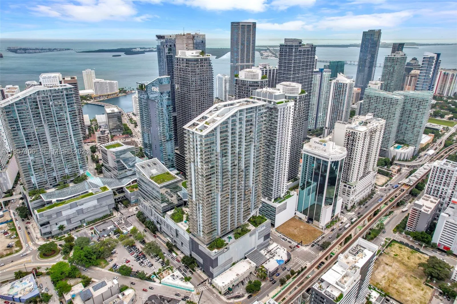 88 SW 7th St # 3503, Miami, FL 33130 photo 3