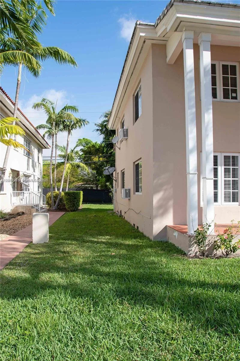 233 Madeira Ave # 2, Coral Gables, FL 33134 photo 4