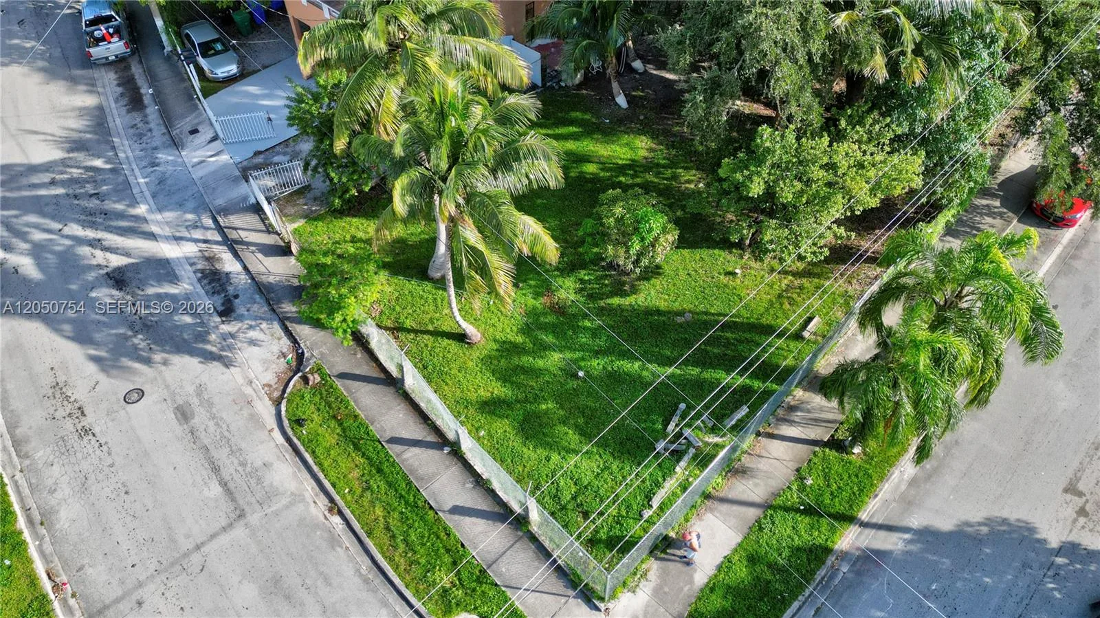 280 NW 33rd St, Miami, FL 33127 photo 2