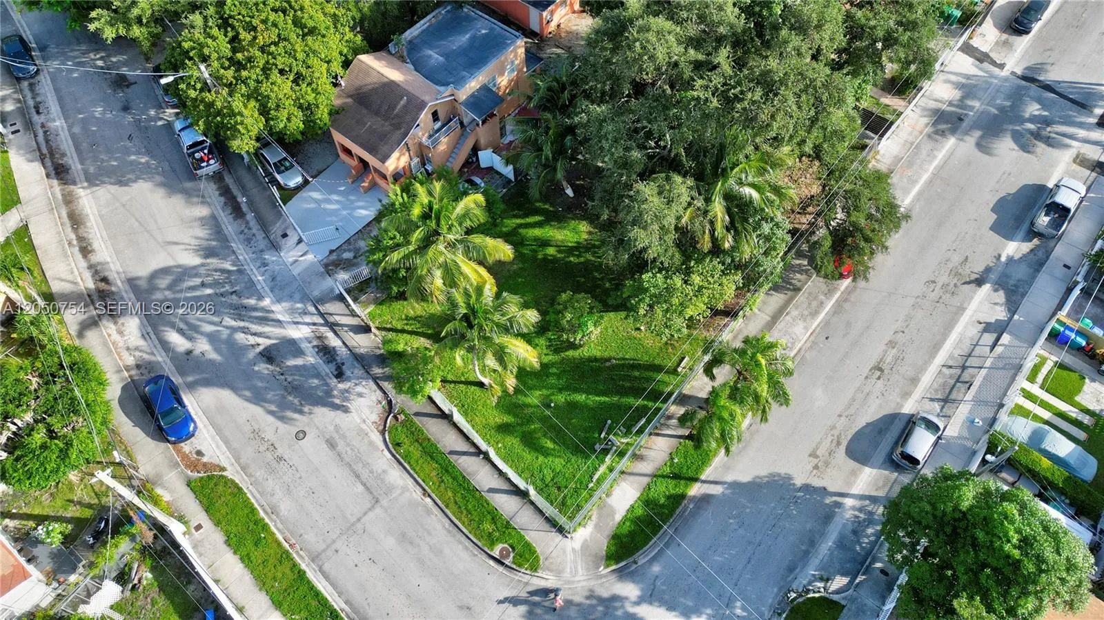 280 NW 33rd St, Miami, FL 33127 photo 4