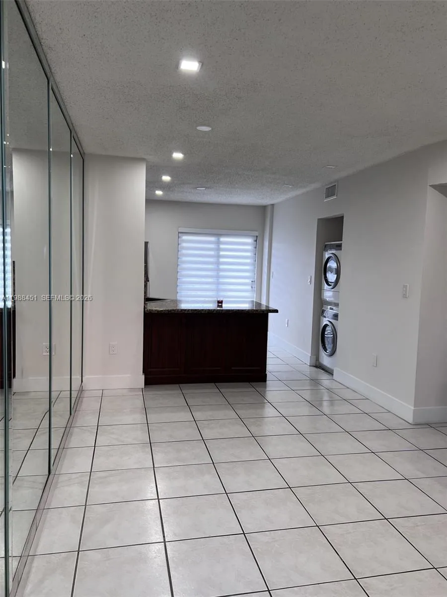 5480 W 21st Ct # 404, Hialeah, FL 33016