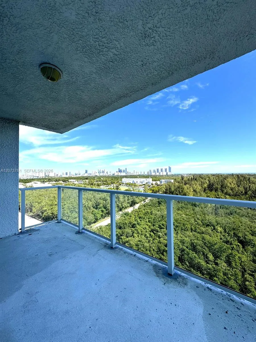 15051 Royal Oaks Ln # 1403, North Miami, FL 33181 photo 12