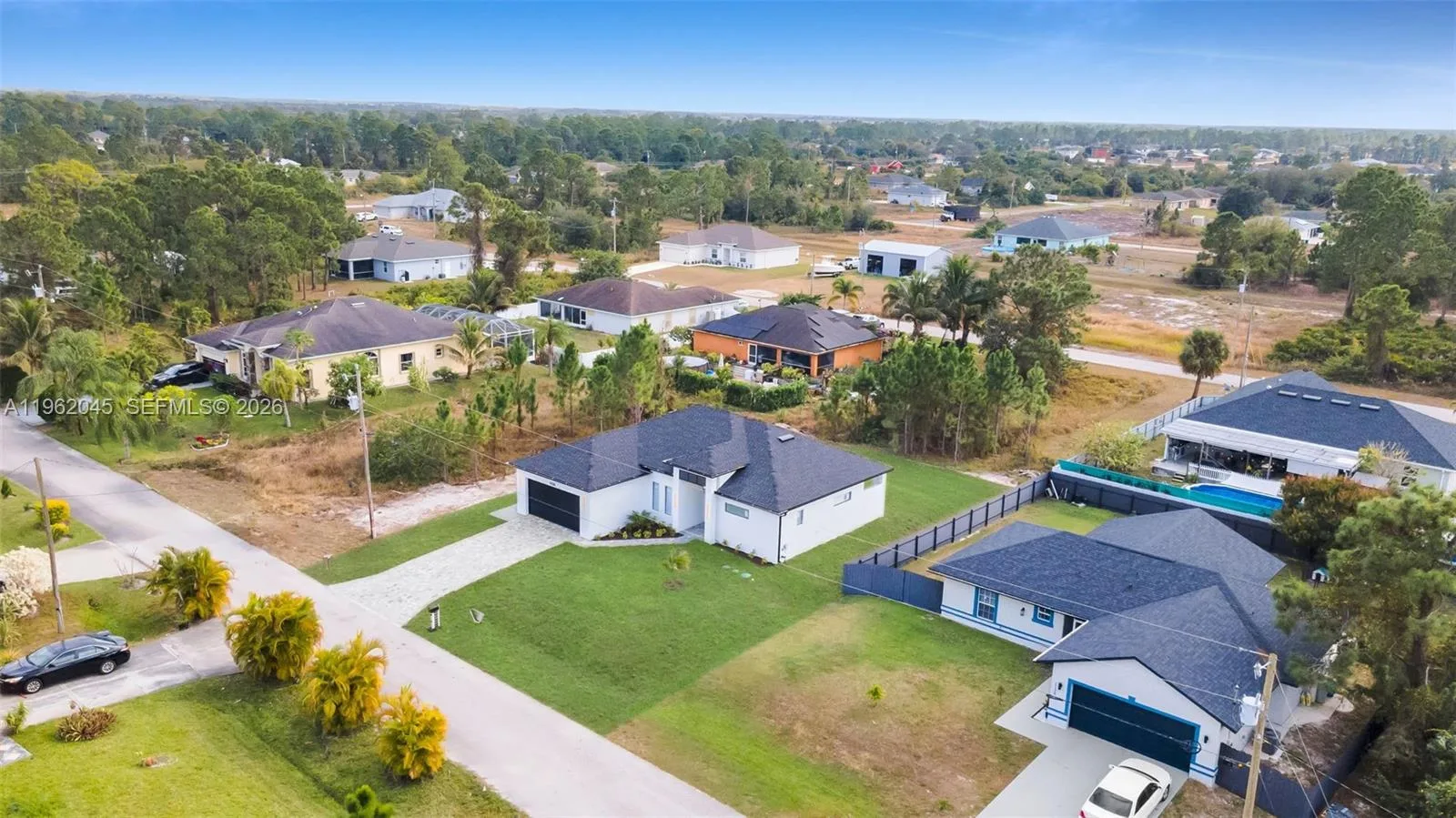 1138 Garibaldi st, Lehigh Acres, FL 33974 photo 4