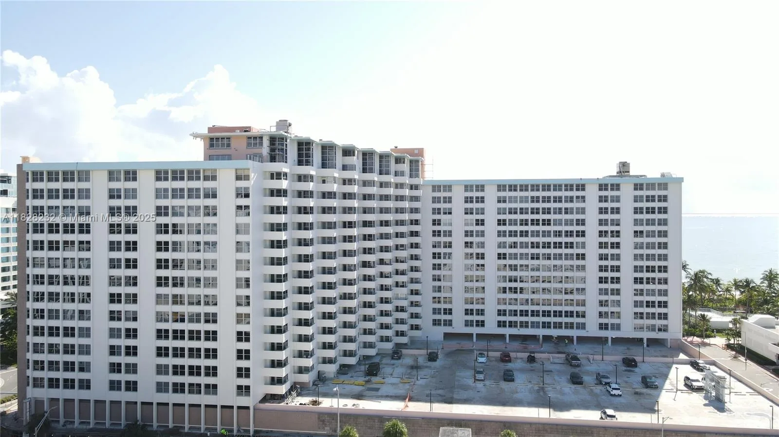 2899 Collins Ave # 1002, Miami Beach, FL 33140 photo 2