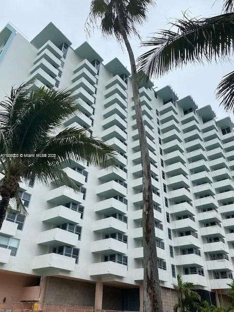 2899 Collins Ave # 1002, Miami Beach, FL 33140 photo 3