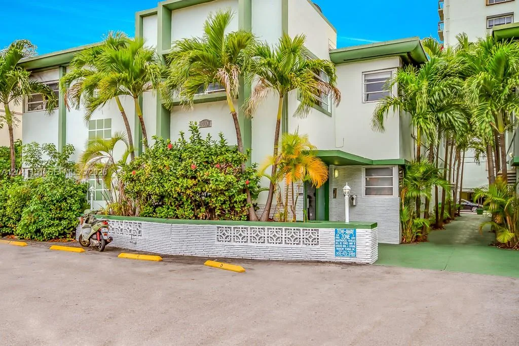 1346 Alton Rd # B2, Miami Beach, FL 33139