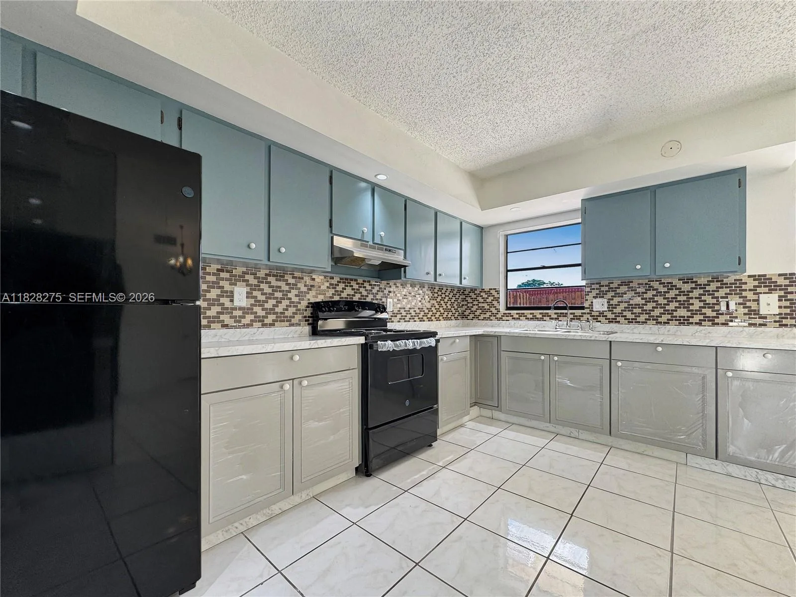 8103 SW 24th St, North Lauderdale, FL 33068 photo 3