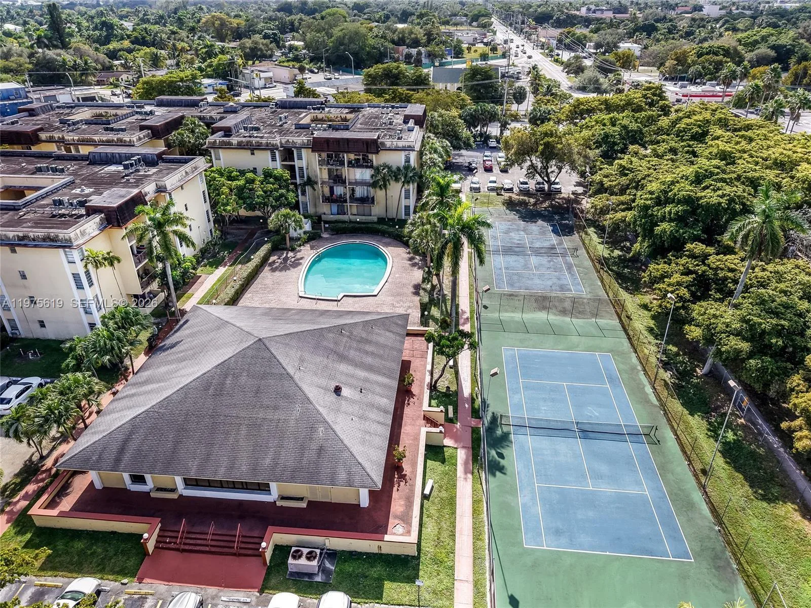 11905 NE 2nd Ave # C204, North Miami, FL 33161 — zdjęcie 4