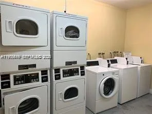 11905 NE 2nd Ave # C204, North Miami, FL 33161 — zdjęcie 5