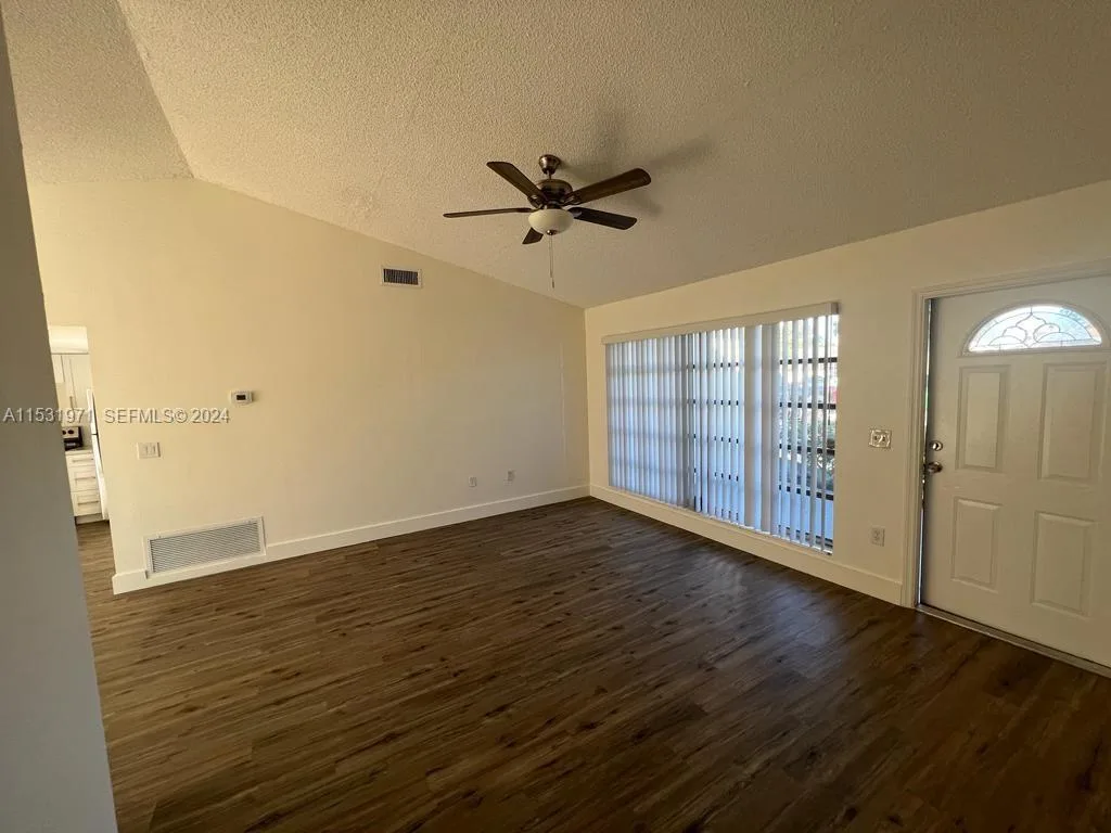 11520 NW 31st Pl, Sunrise, FL 33323 photo 4