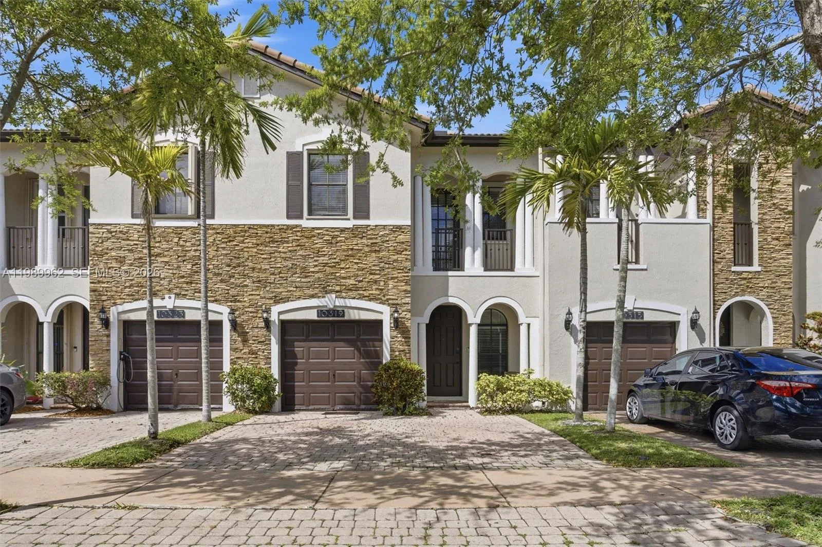 10319 NW 30th Ter, Doral, FL 33172