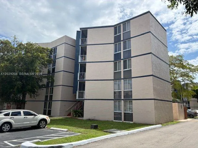 7075 NW 186th St # C507, Hialeah, FL 33015