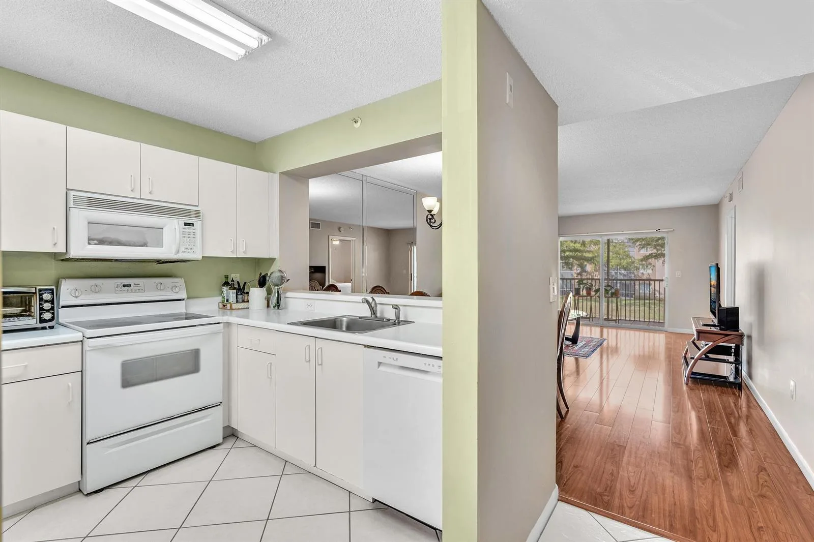 9537 Weldon Circle # I213, Tamarac, FL 33321 photo 2