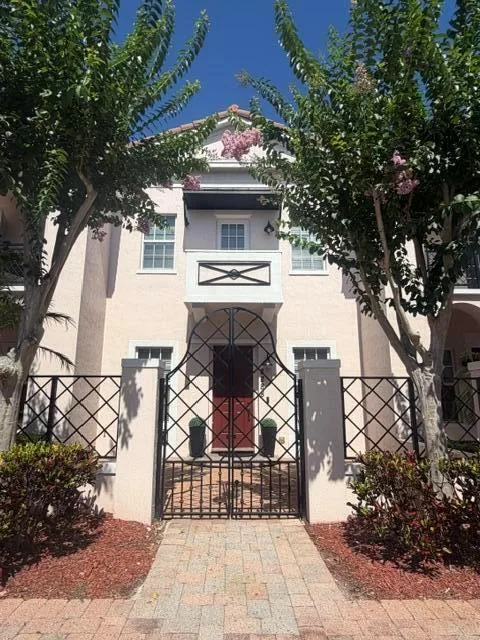 8288 NW 9th Avenue, Boca Raton, FL 33487