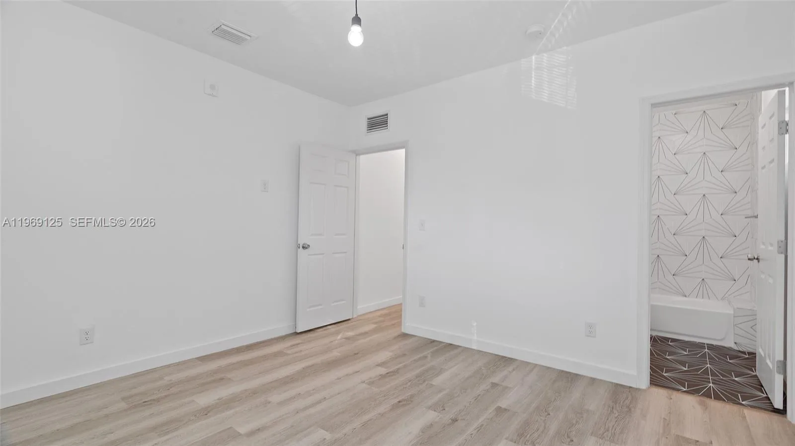 1561 Jefferson Avenue, Miami Beach, FL 33139 photo 11