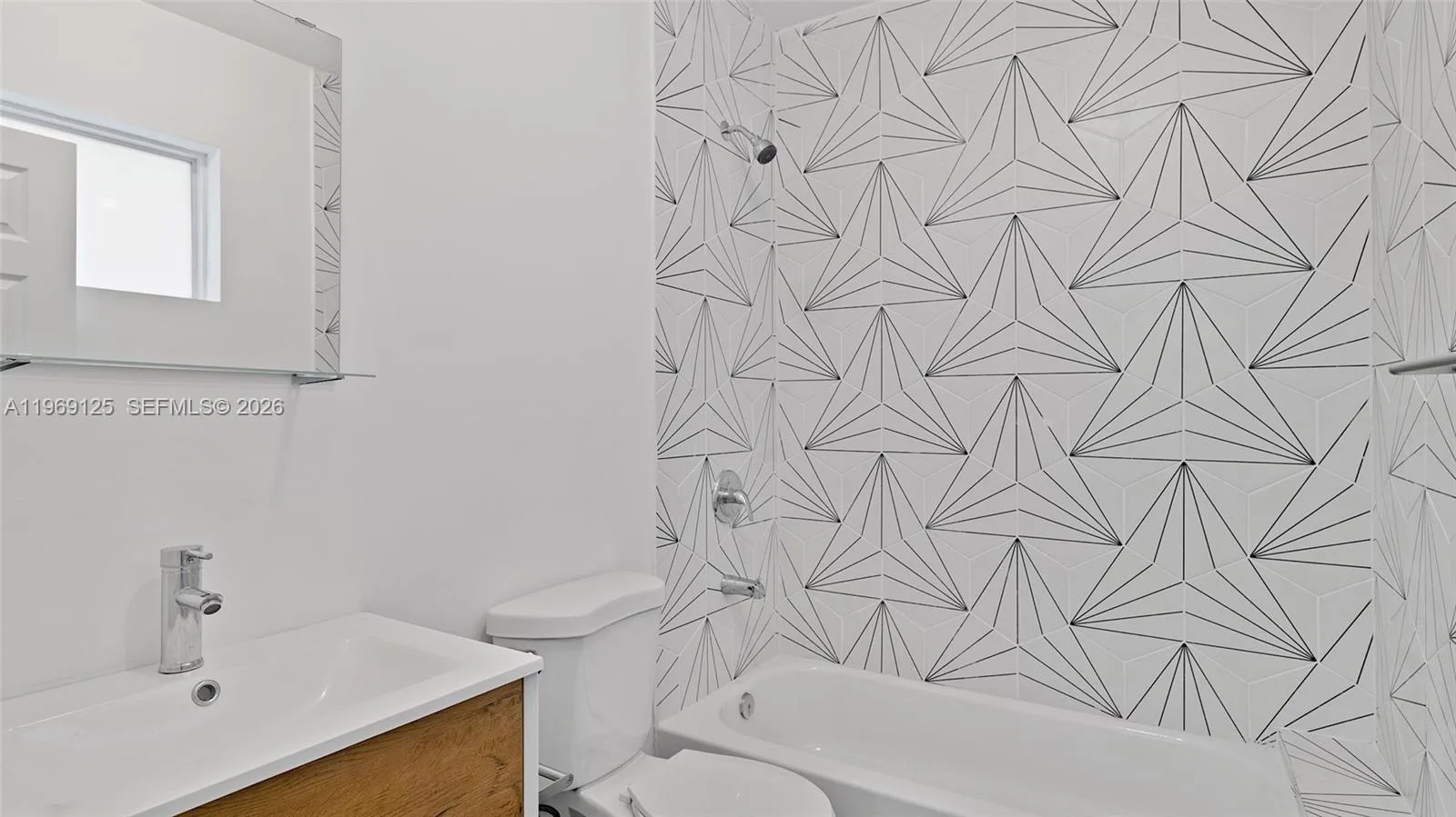 1561 Jefferson Avenue, Miami Beach, FL 33139 photo 7