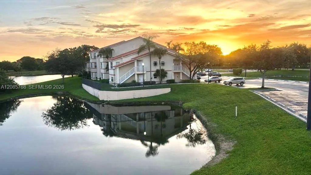 3350 NW Pinewalk Dr N # 1427, Margate, FL 33063