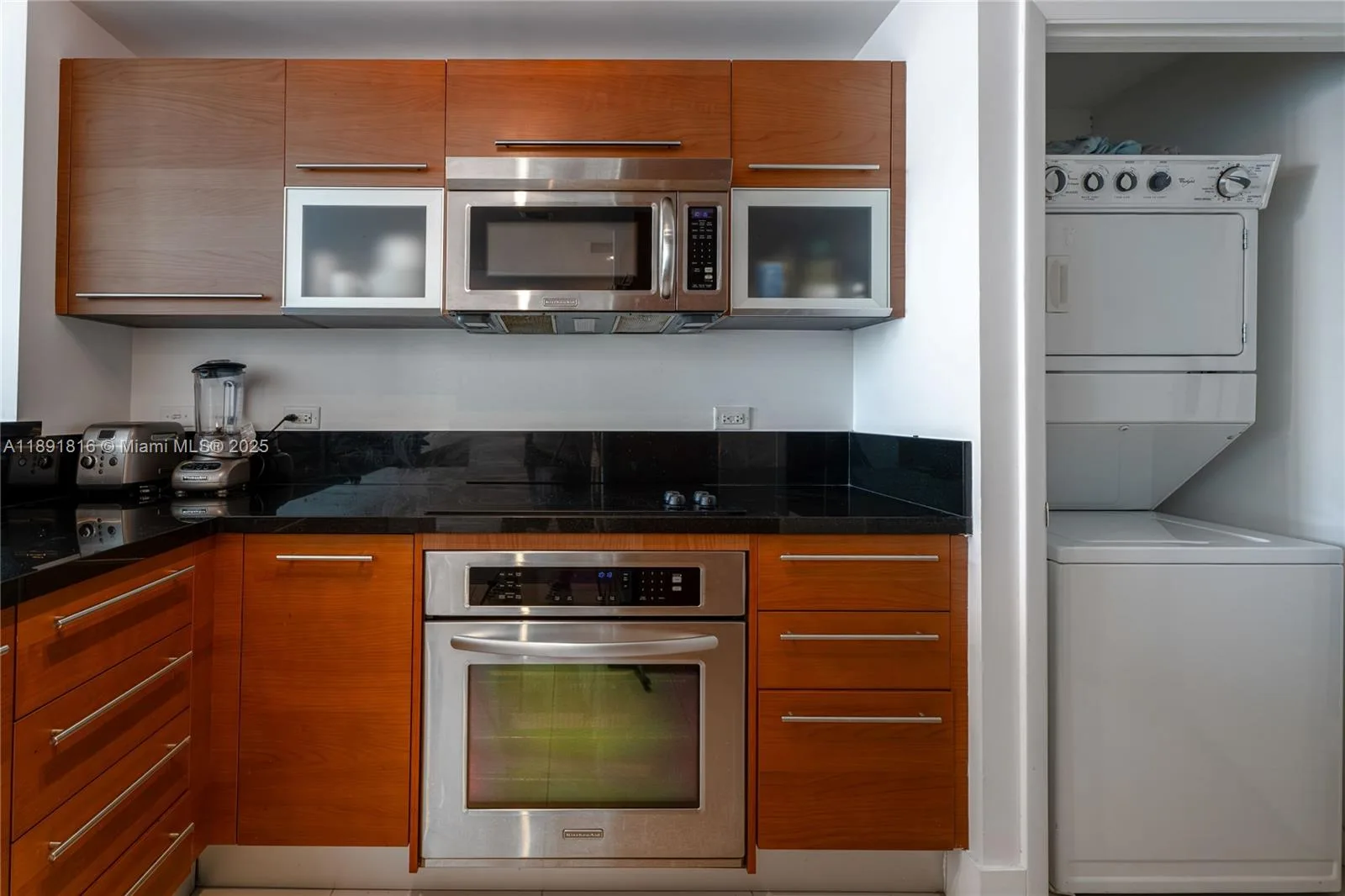 253 NE 2nd St # 3203, Miami, FL 33132 photo 9