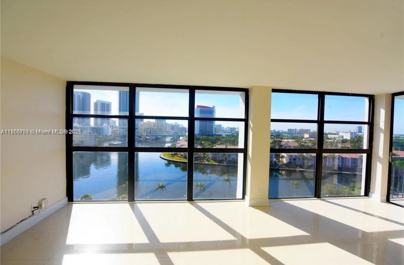 200 Leslie Dr # 1124, Hallandale Beach, FL 33009