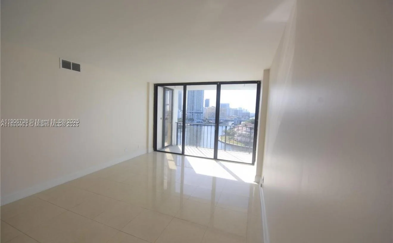 200 Leslie Dr # 1124, Hallandale Beach, FL 33009 photo 8