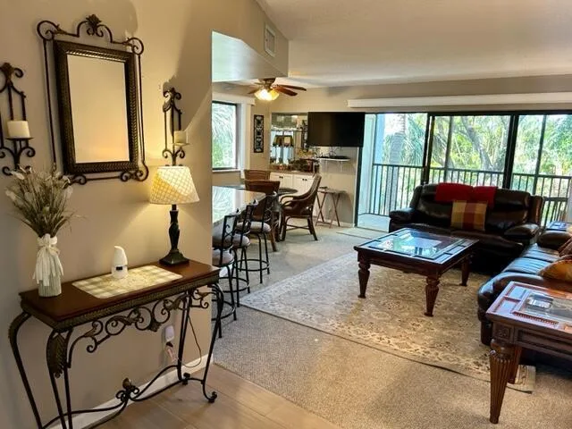 1605 Us-1 # E301, Jupiter, FL 33477 photo 10
