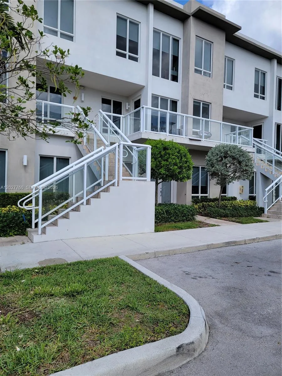 6310 NW 103rd Pl # 202, Doral, FL 33178