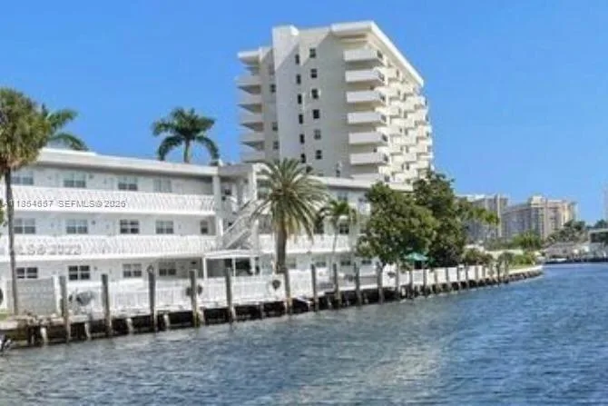 419 Golden Isles Dr # 305, Hallandale Beach, FL 33009