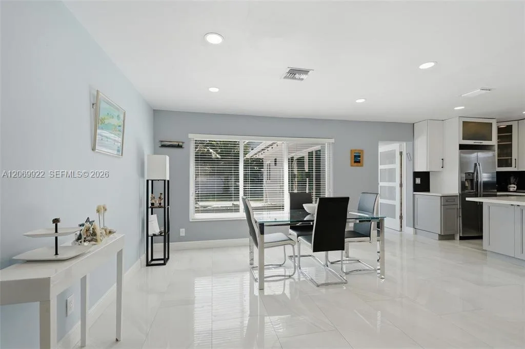 1580 NE 34th St, Oakland Park, FL 33334 photo 8