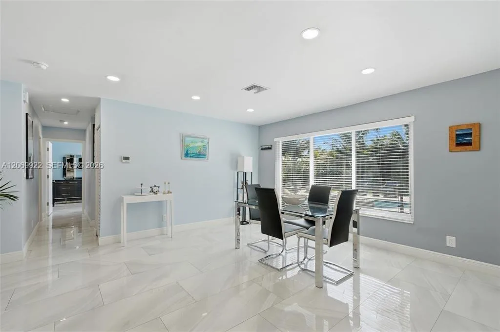 1580 NE 34th St, Oakland Park, FL 33334 photo 9