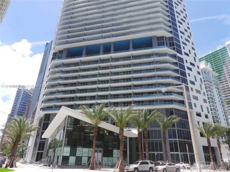 1300 Brickell Bay Dr # 1807, Miami, FL 33131