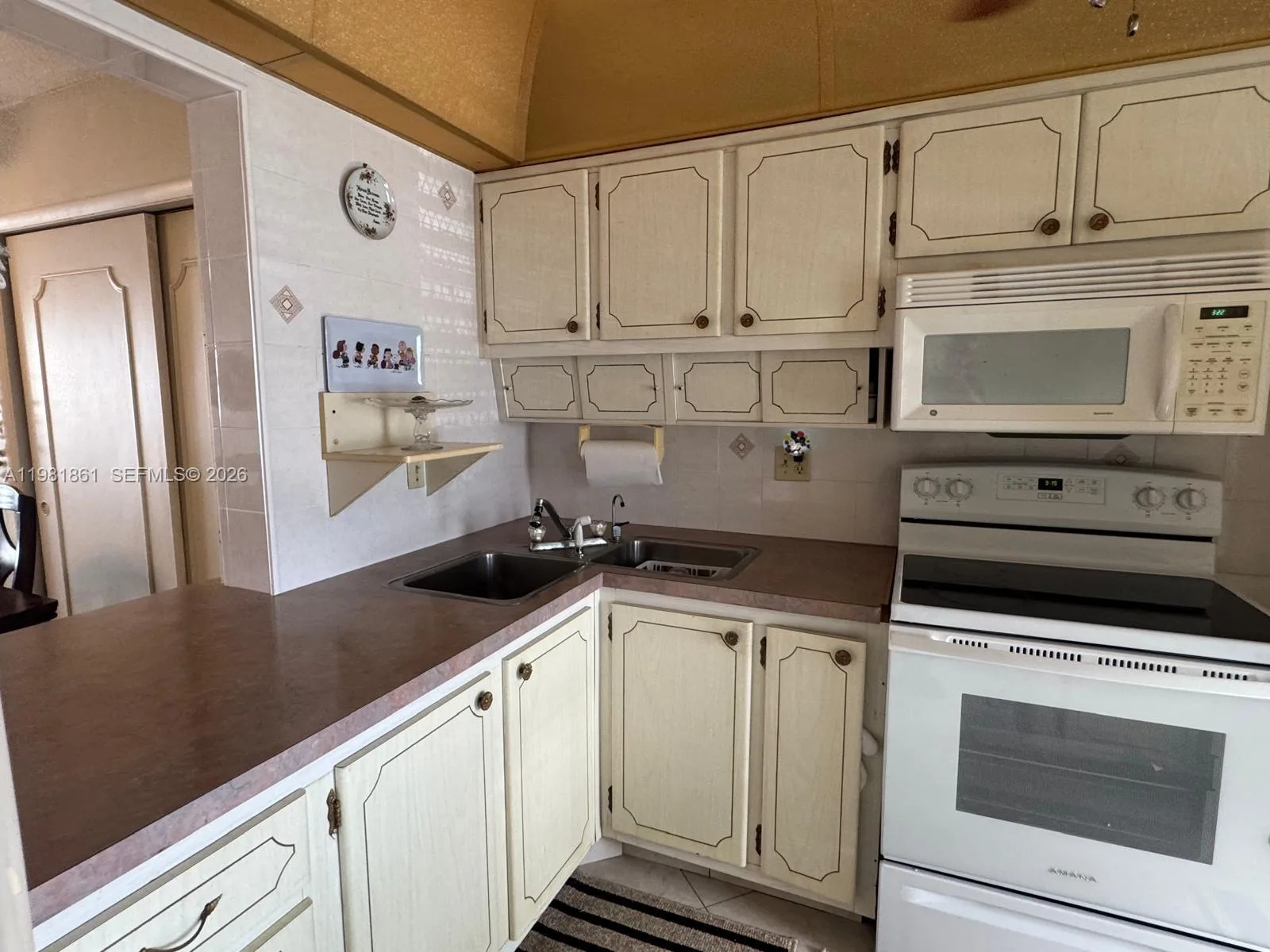 450 Paradise Isle Blvd # 209, Hallandale Beach, FL 33009 photo 6