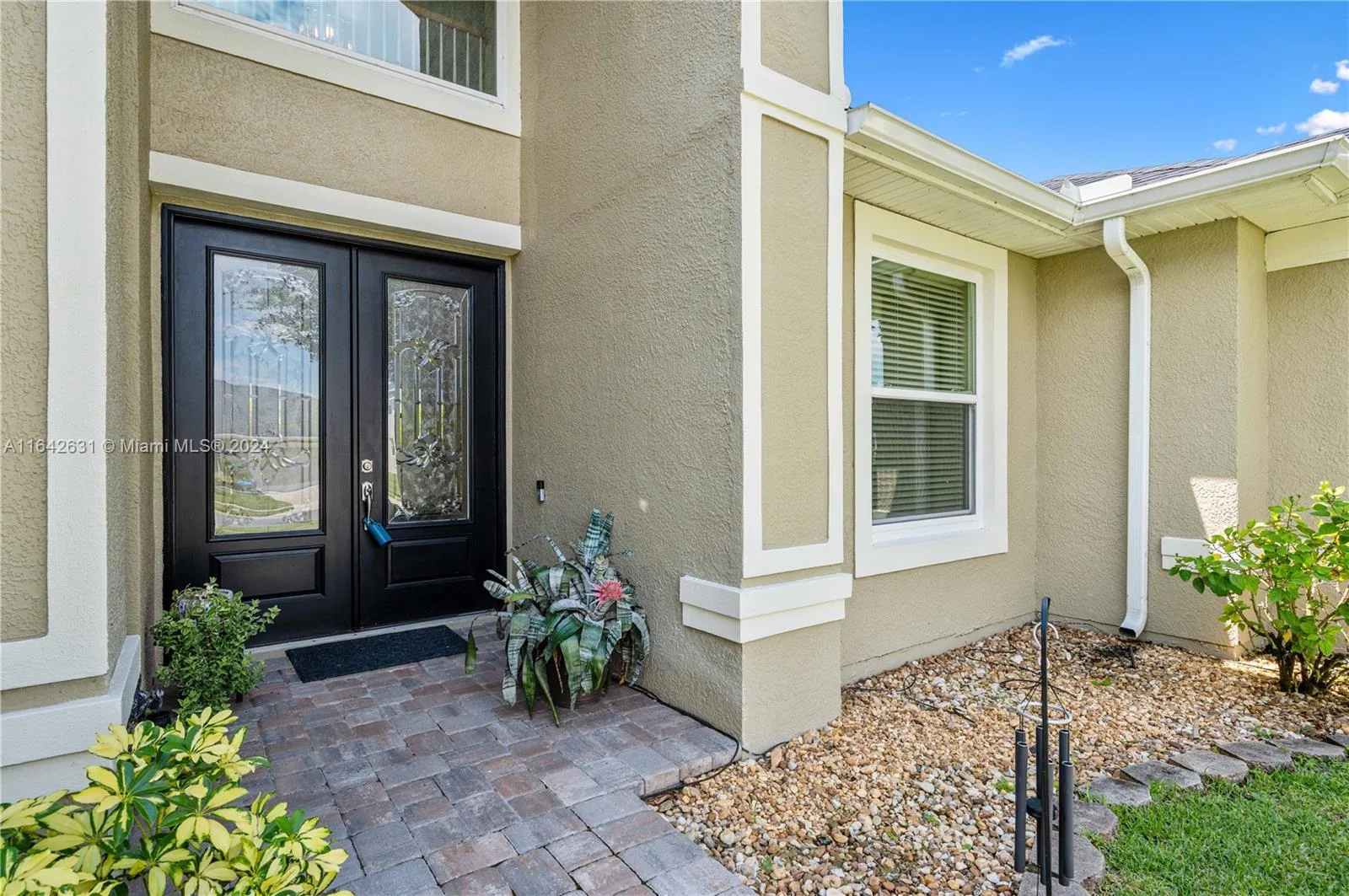 555 Hiking Trail, West Melbourne, FL 32904 photo 2