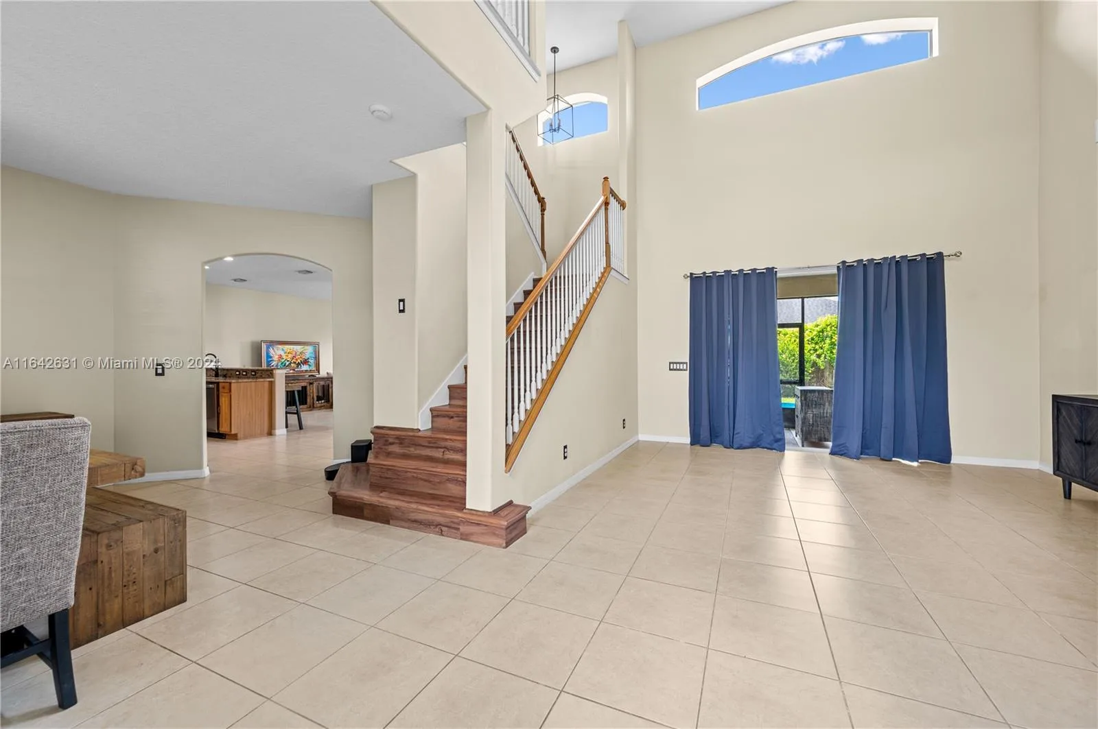 555 Hiking Trail, West Melbourne, FL 32904 photo 4