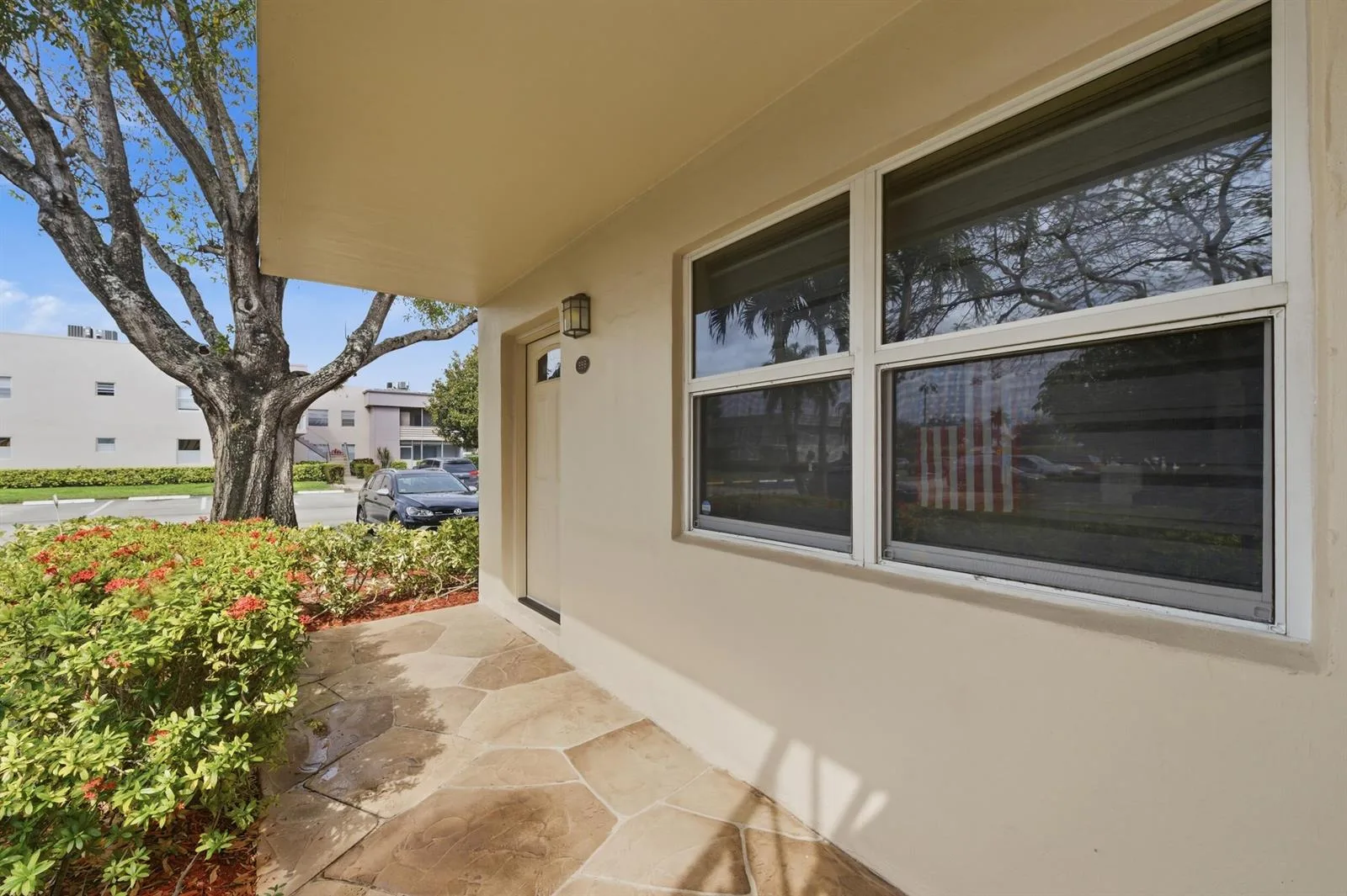 888 Flanders S, Delray Beach, FL 33484 photo 2