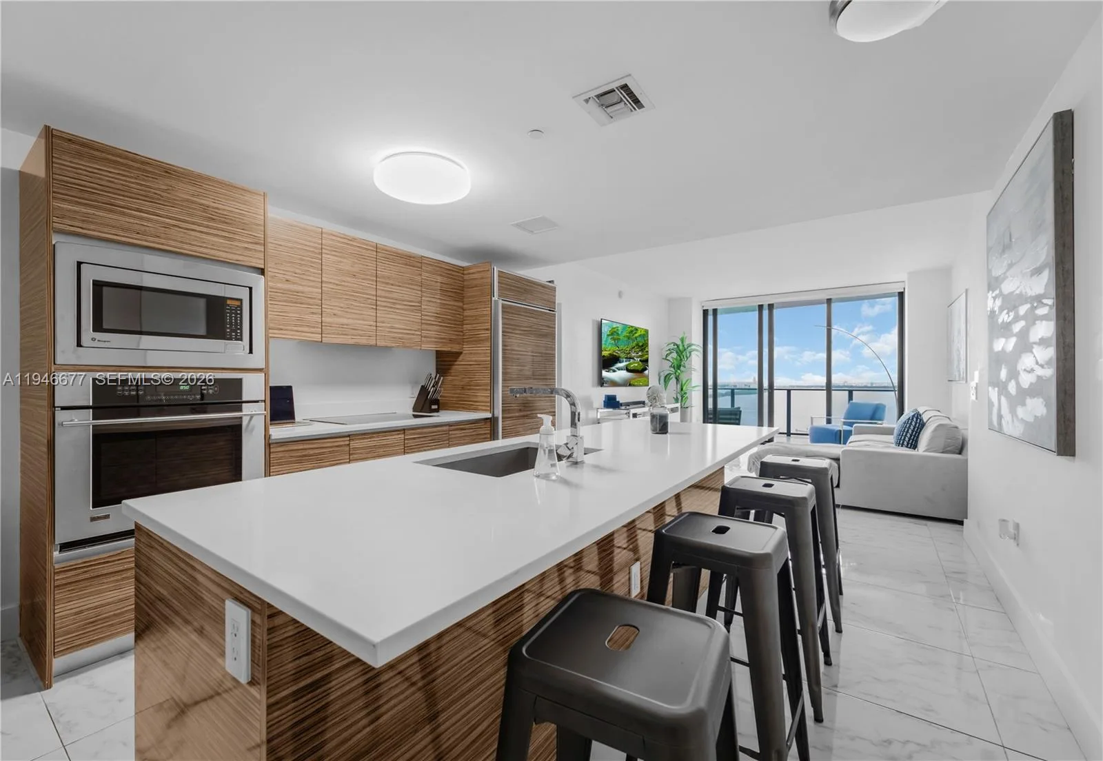 460 NE 28th St # 3002, Miami, FL 33137 photo 9