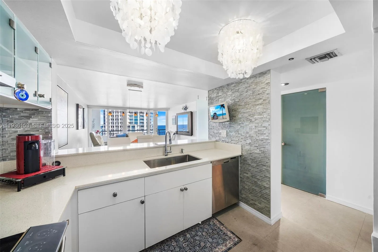 400 S Pointe Dr # 2208, Miami Beach, FL 33139 photo 12