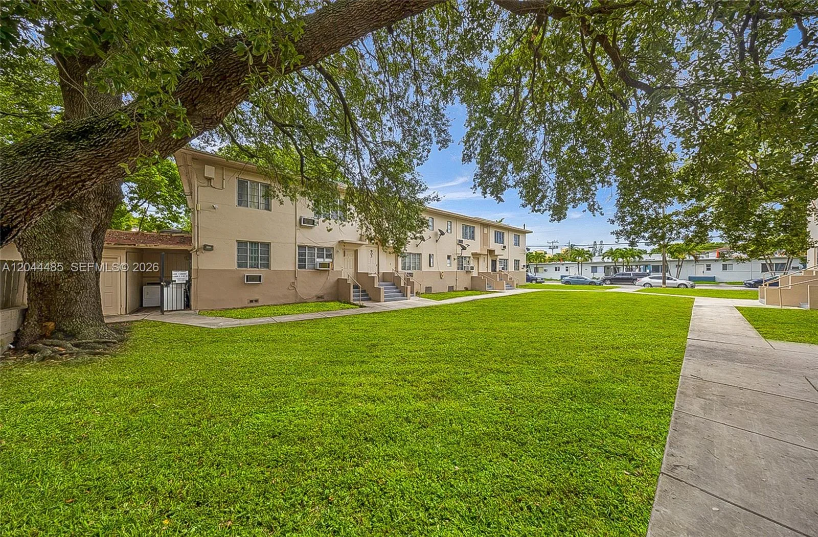 931 SW 3rd St, Miami, FL 33130 photo 9