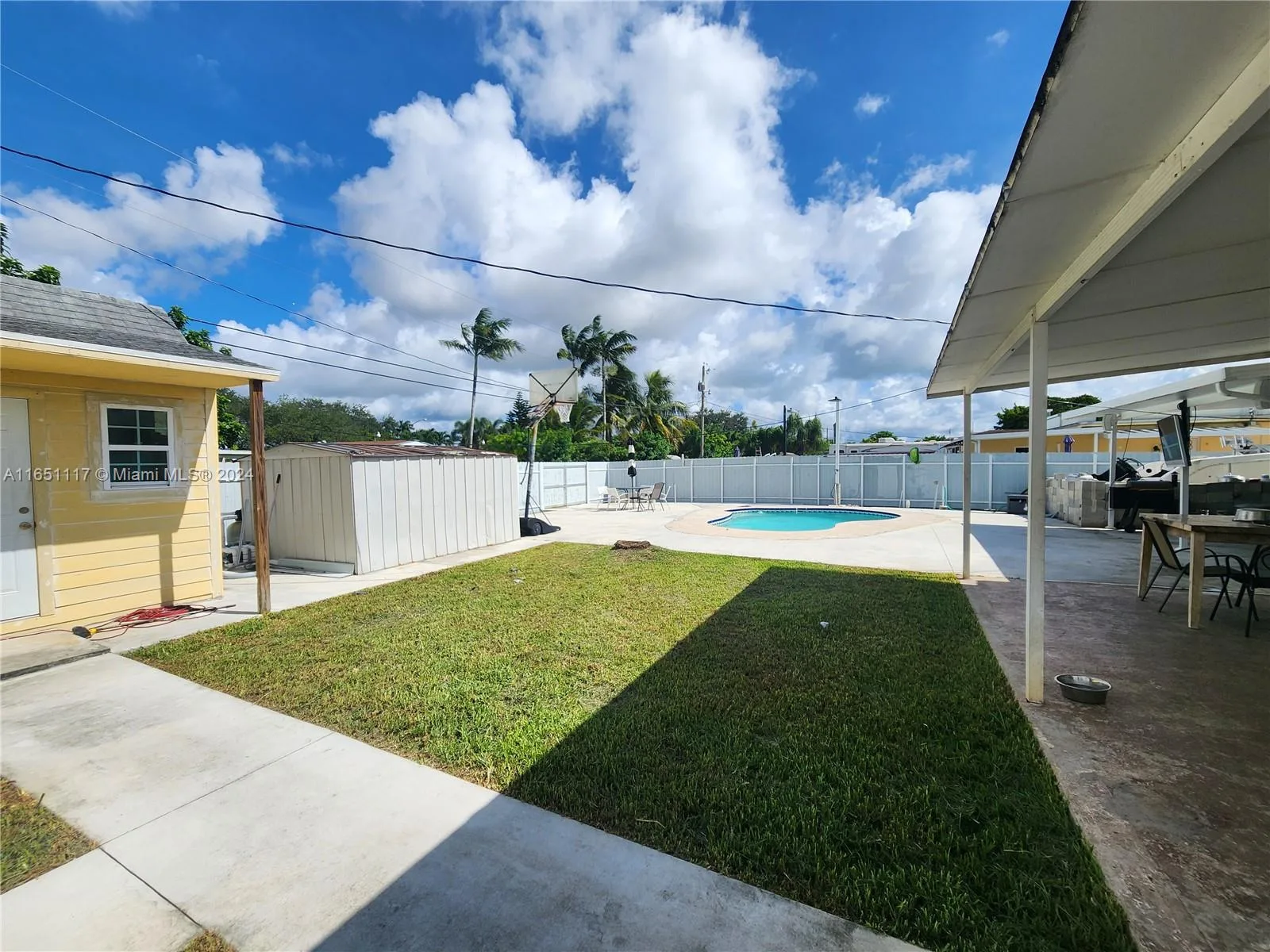 1025 NE 13th Ave, Homestead, FL 33033 photo 12