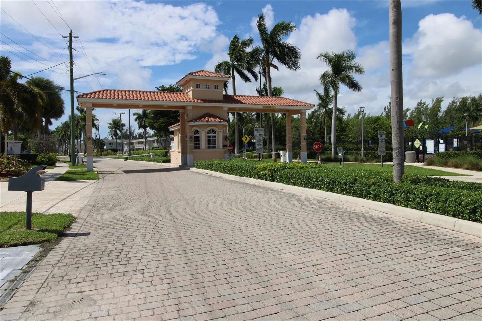 600 Layne Boulevard # 119, Hallandale Beach, FL 33009