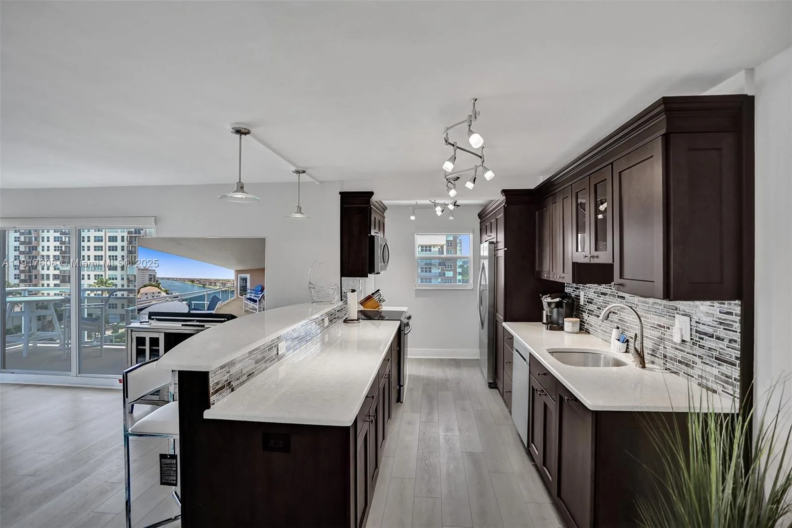 1160 Hillsboro Mile # 701, Hillsboro Beach, FL 33062