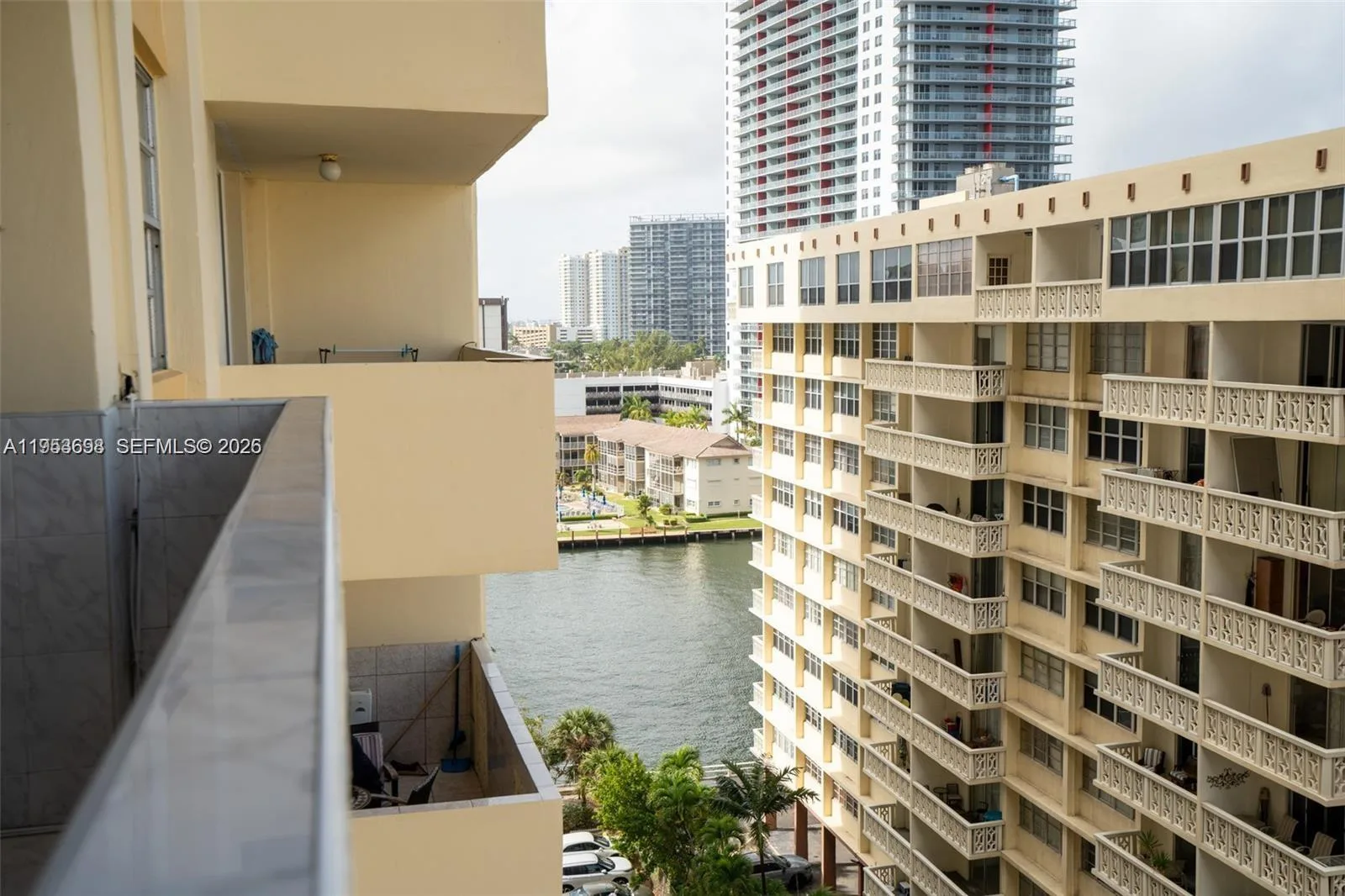 1833 S Ocean Dr # 1103, Hallandale Beach, FL 33009 photo 9